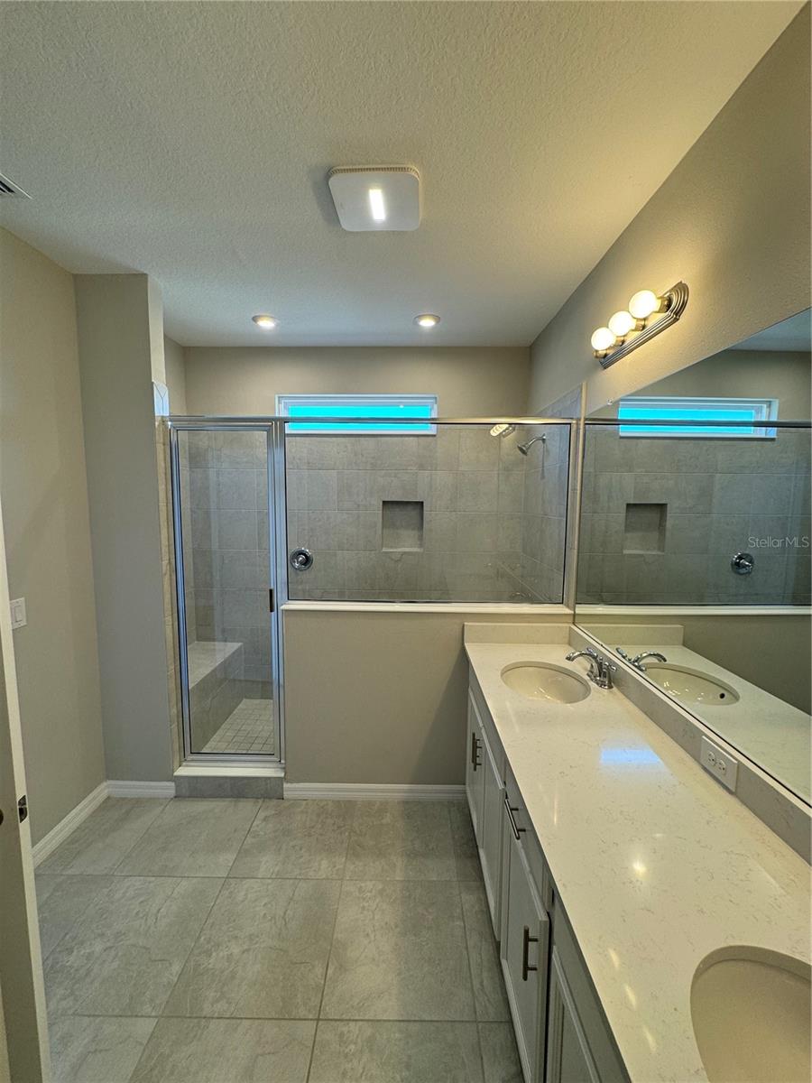 RIVER LNDG PH 1A1-1A2 - Residential Lease