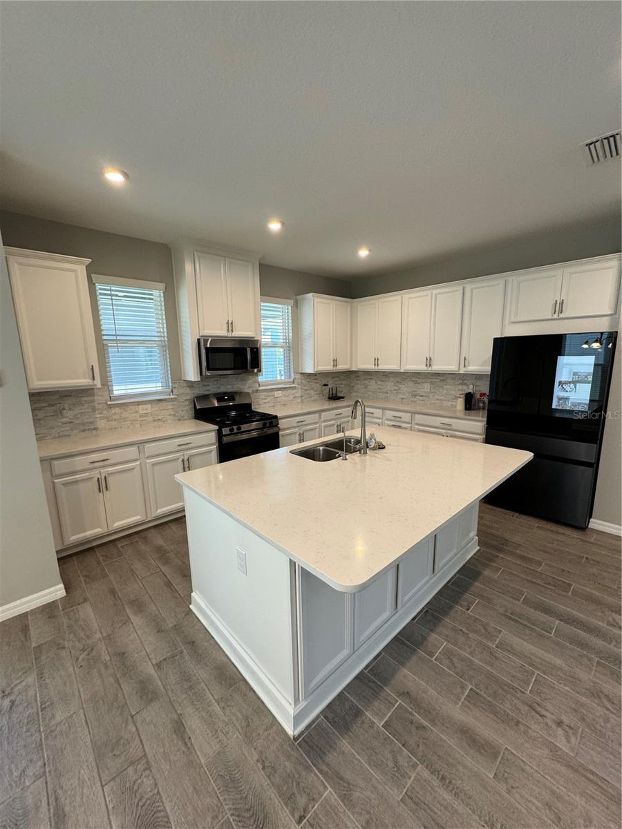 RIVER LNDG PH 1A1-1A2 - Residential Lease