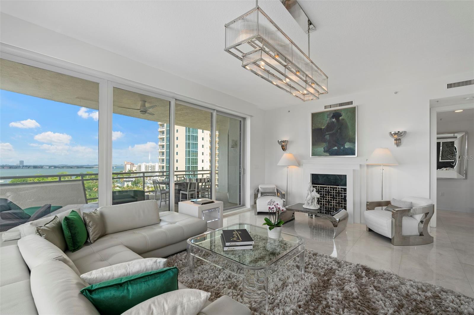 THE SAVOY ON PALM - Residential