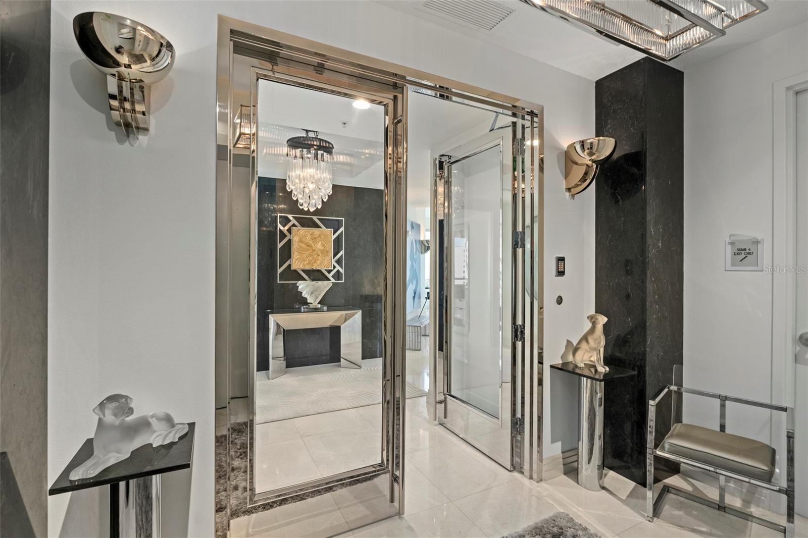 THE SAVOY ON PALM - Residential