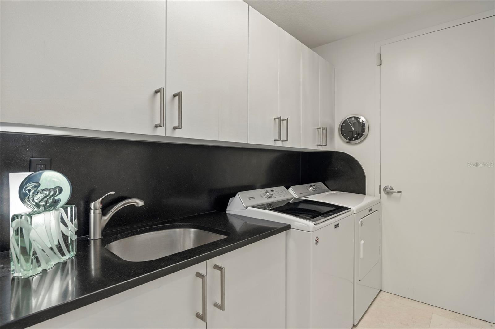 THE SAVOY ON PALM - Residential