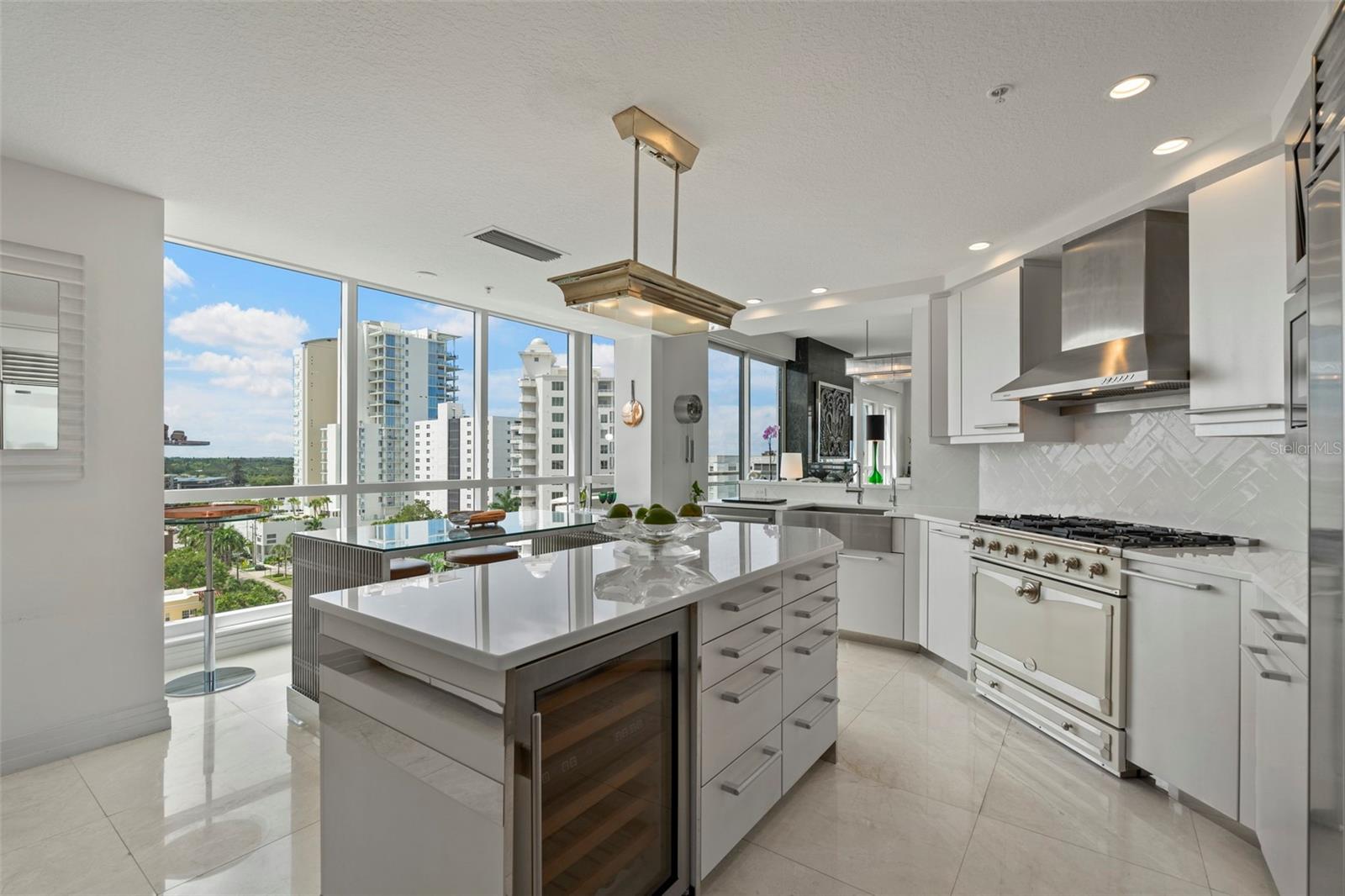 THE SAVOY ON PALM - Residential