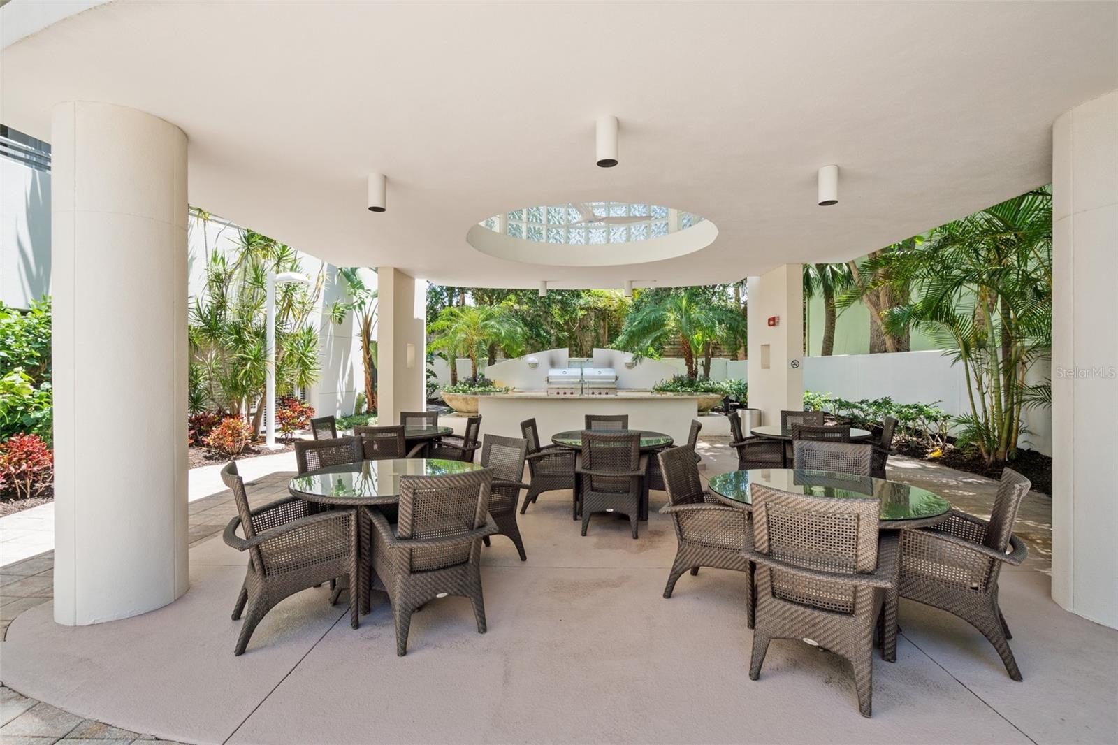 THE SAVOY ON PALM - Residential