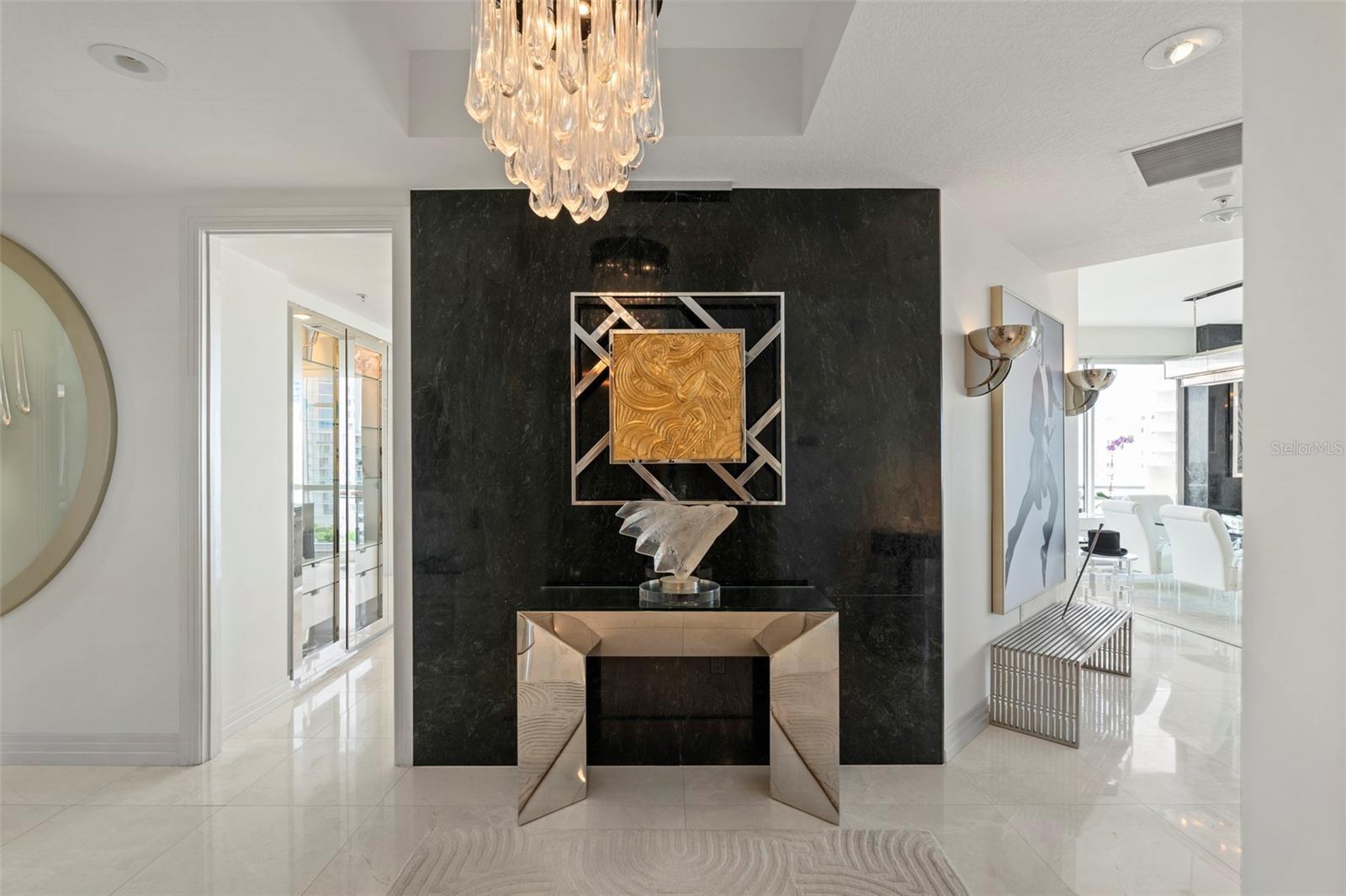 THE SAVOY ON PALM - Residential