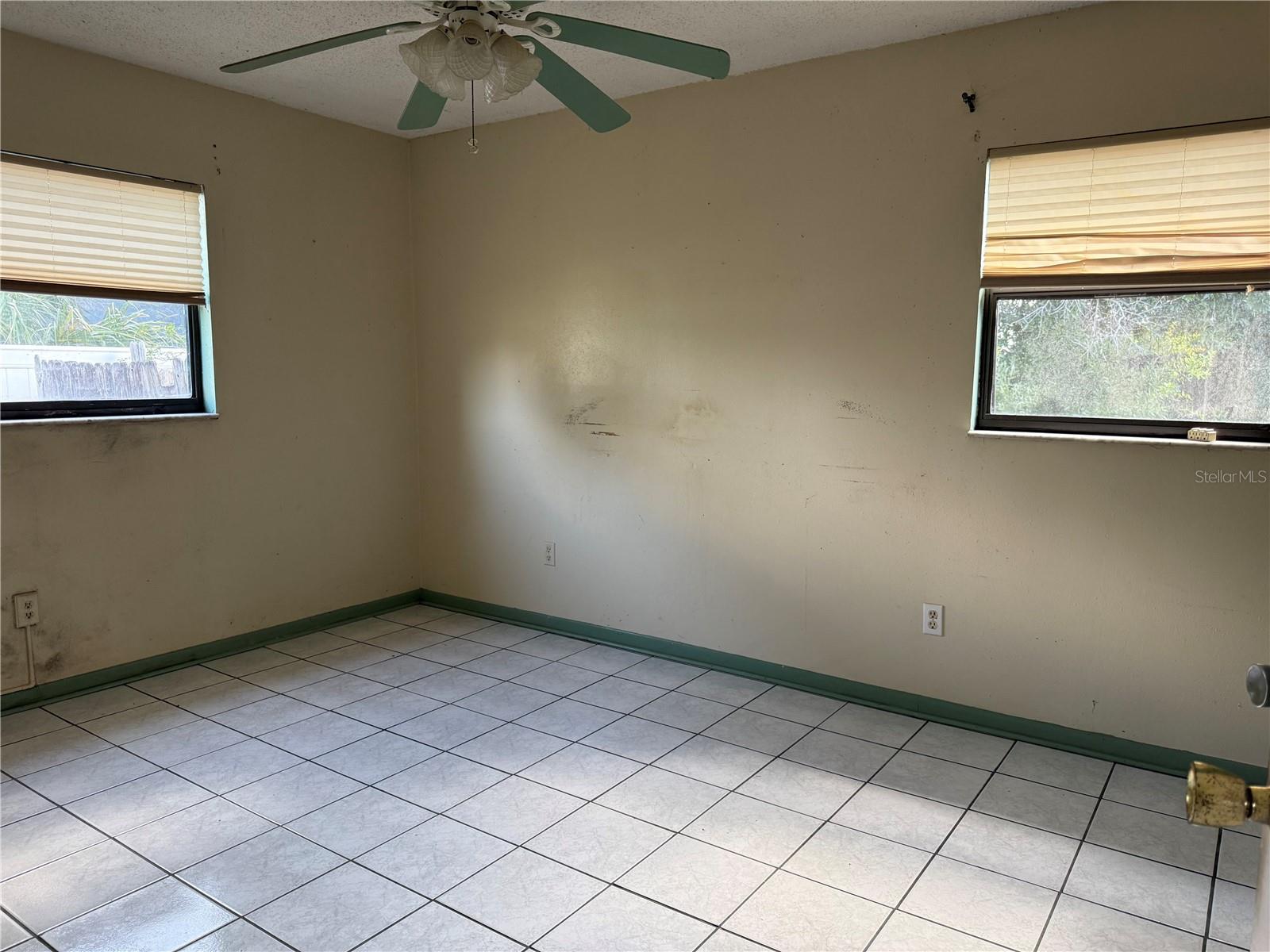 DELTONA LAKES UNIT 32 - Residential