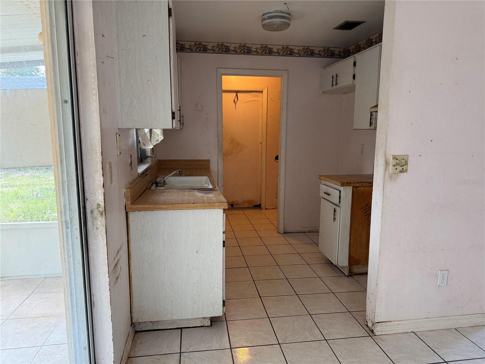 DELTONA LAKES UNIT 32 - Residential
