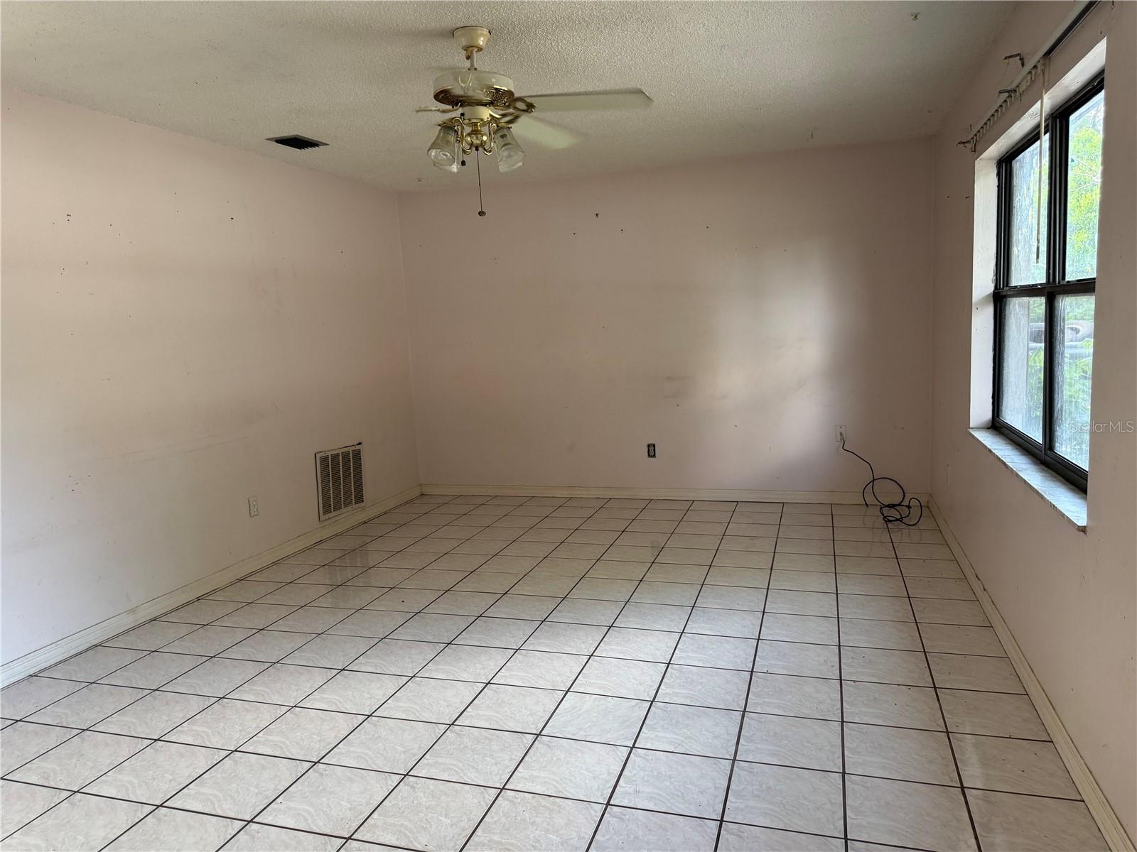 DELTONA LAKES UNIT 32 - Residential