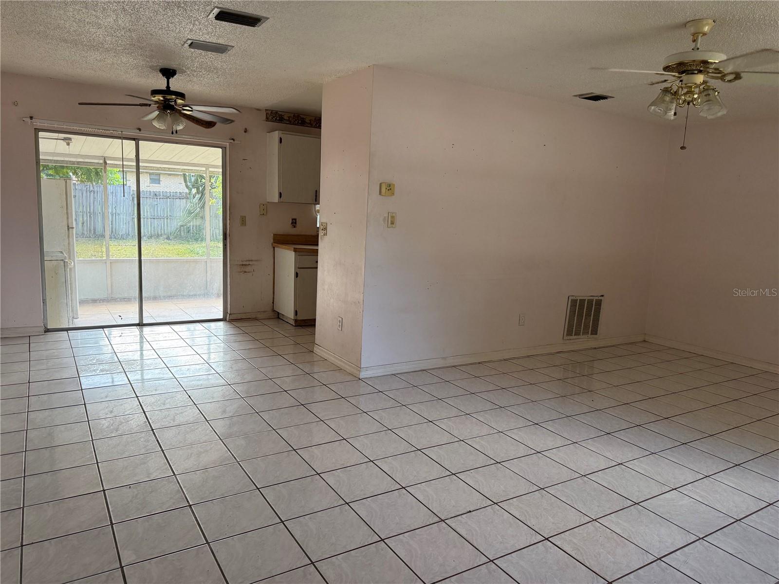 DELTONA LAKES UNIT 32 - Residential