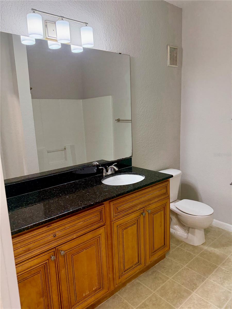 CRESCENT PLACE AT LAKE LOTUS CONDO - Residential Lease