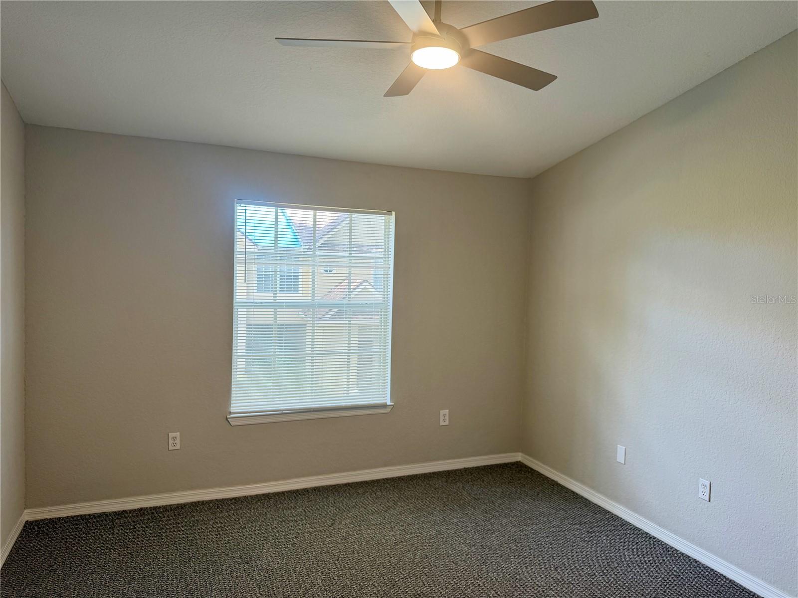 CRESCENT PLACE AT LAKE LOTUS CONDO - Residential Lease