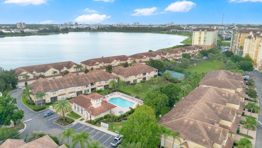 VIZCAYA HEIGHTS CONDO 07 - Residential
