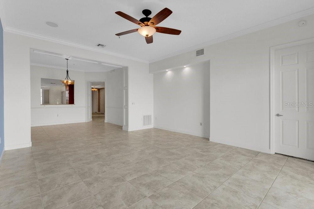 VIZCAYA HEIGHTS CONDO 07 - Residential