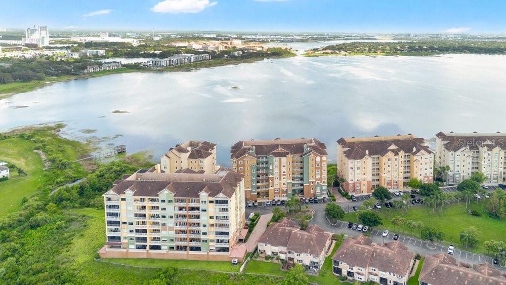 VIZCAYA HEIGHTS CONDO 07 - Residential