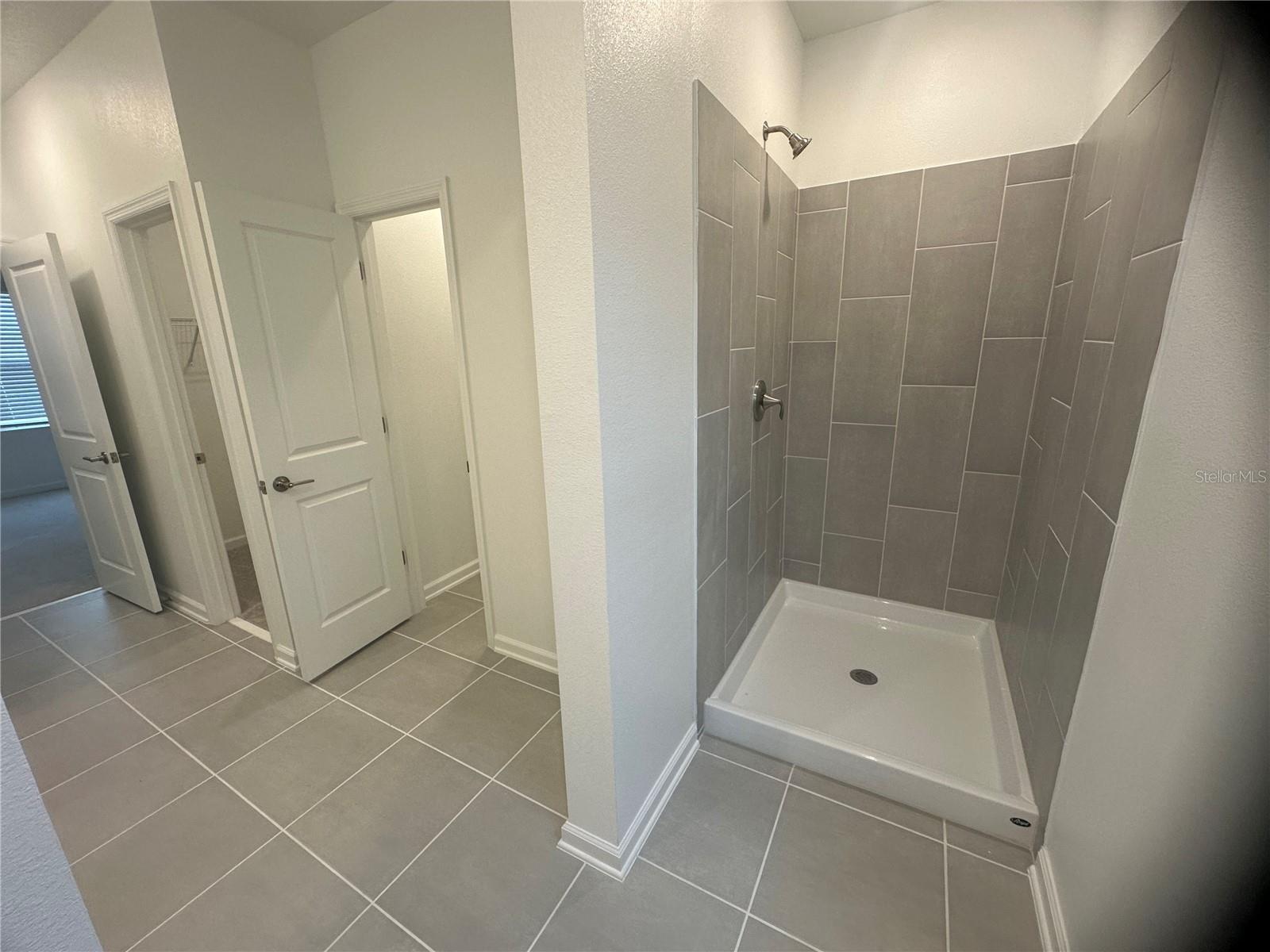 BRIDGEWALK - Residential Lease