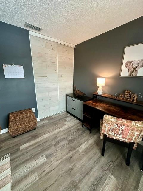 SUNNYBROOK CONDO 03 - Residential