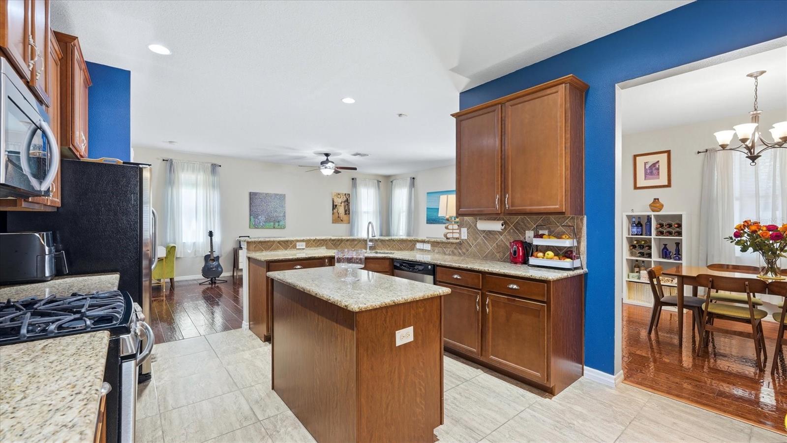 OAK VISTAS - Residential