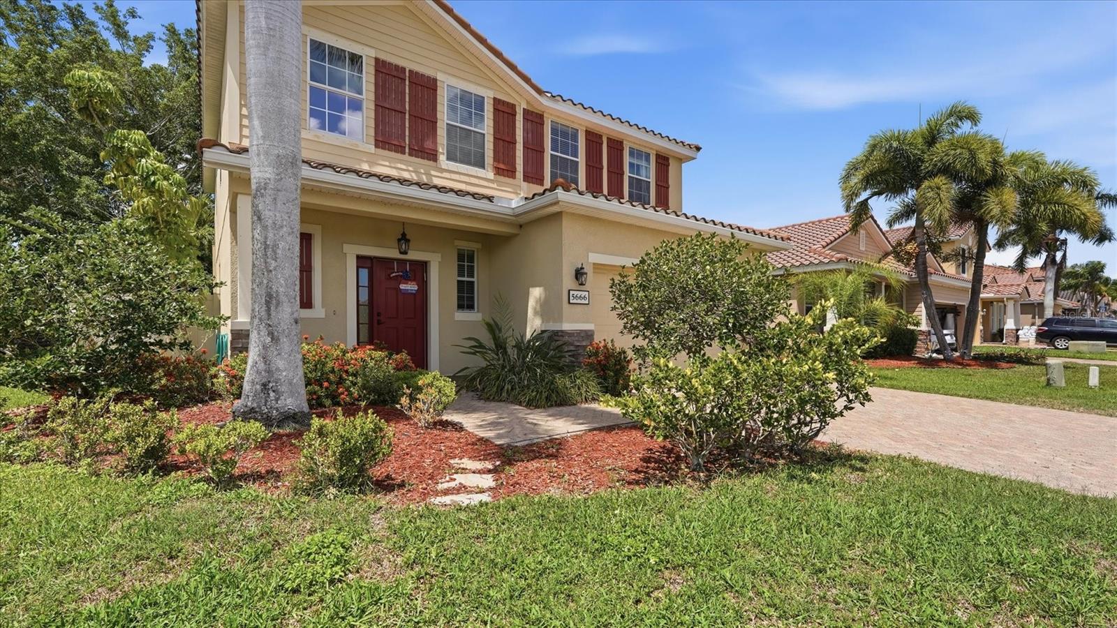 OAK VISTAS - Residential