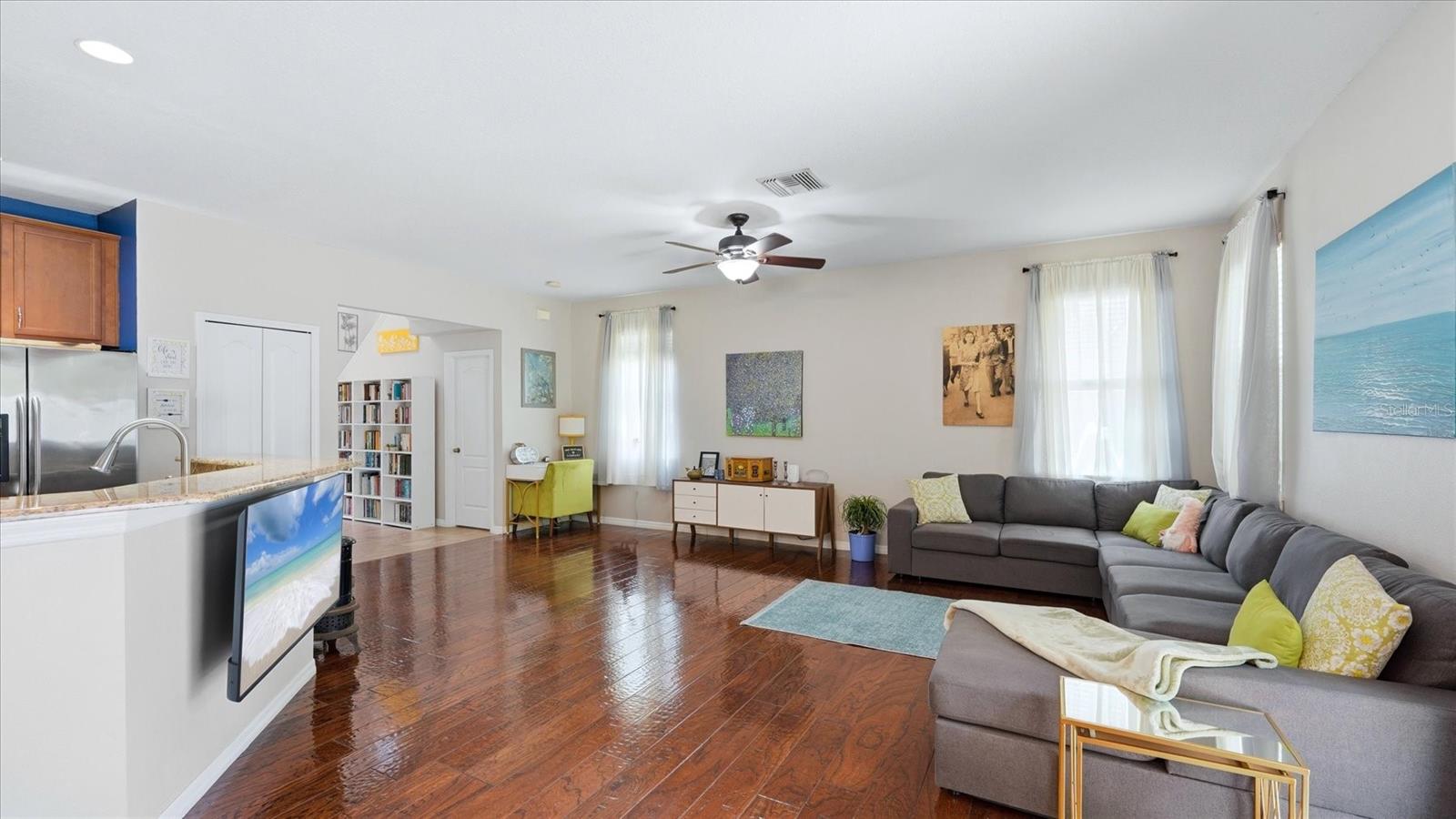 OAK VISTAS - Residential
