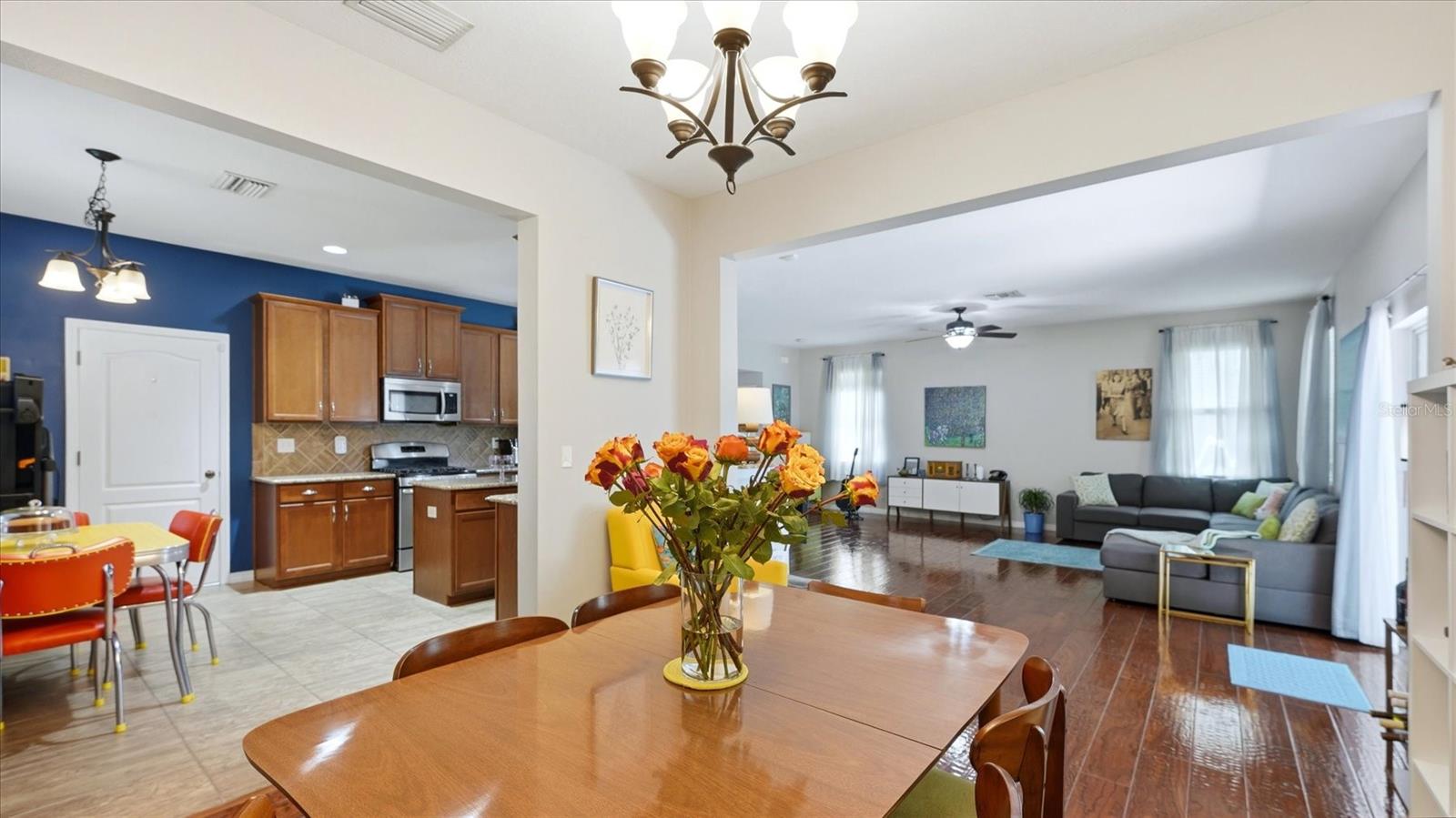OAK VISTAS - Residential