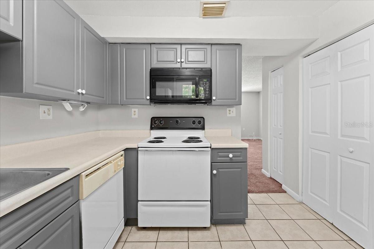 RENAISSANCE VILLAS CONDO - Residential