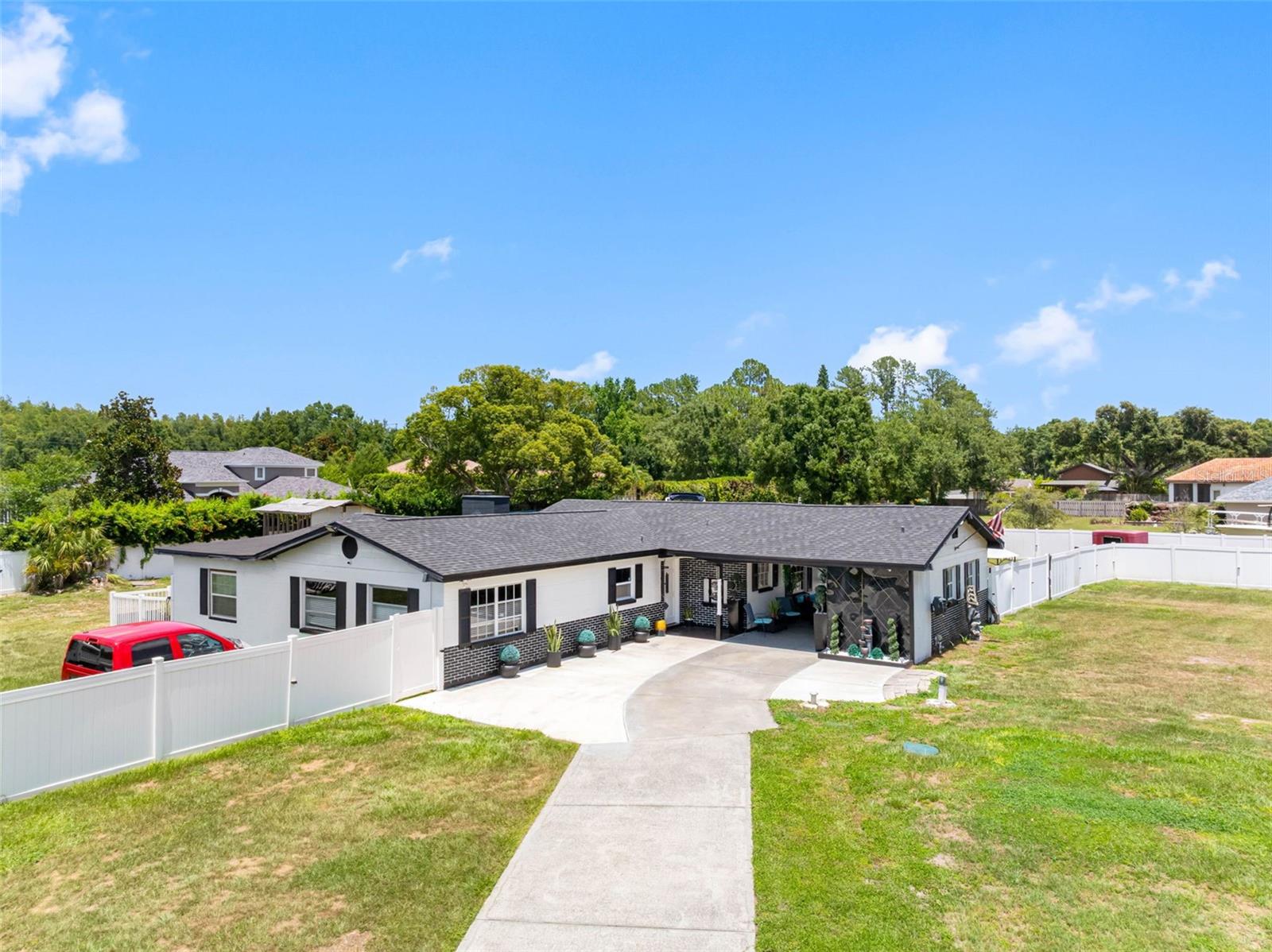 LECLARE ESTATES - Residential