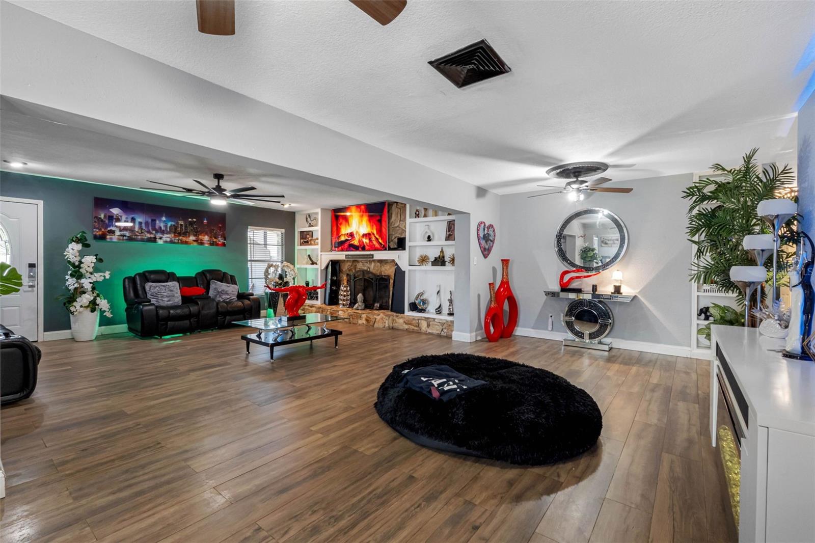 LECLARE ESTATES - Residential