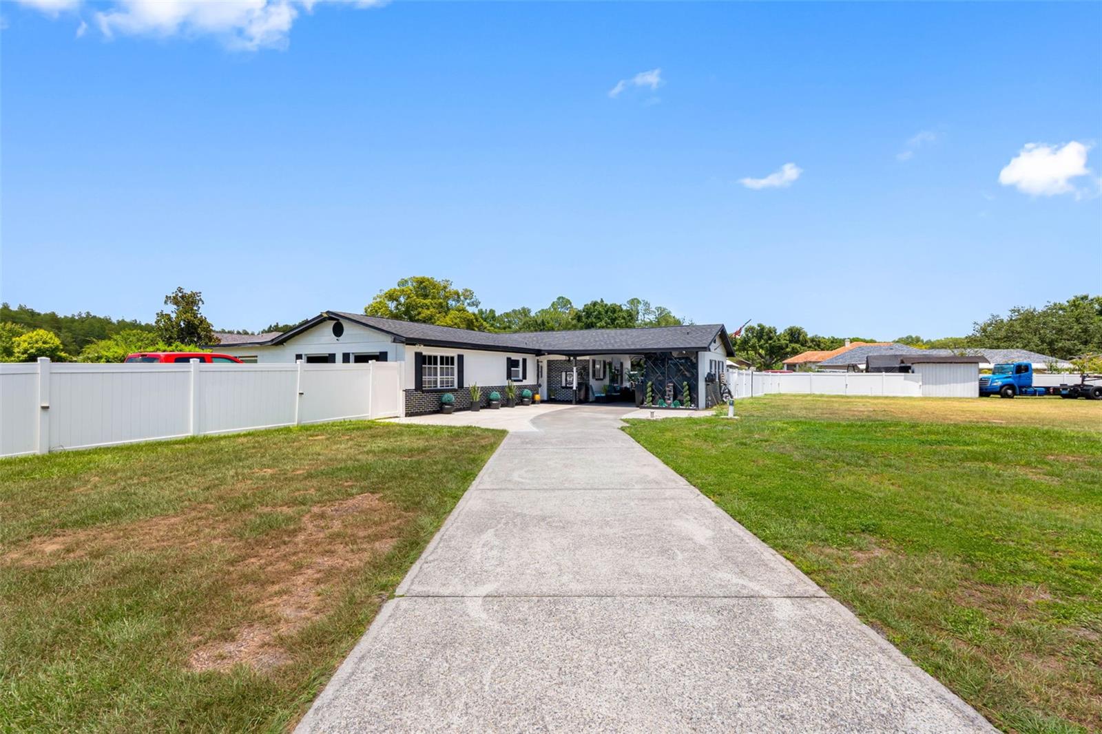 LECLARE ESTATES - Residential