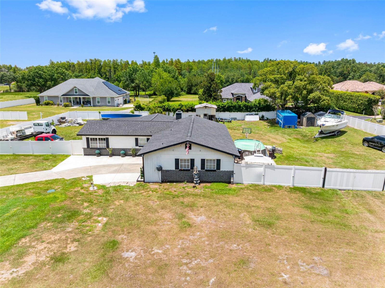 LECLARE ESTATES - Residential