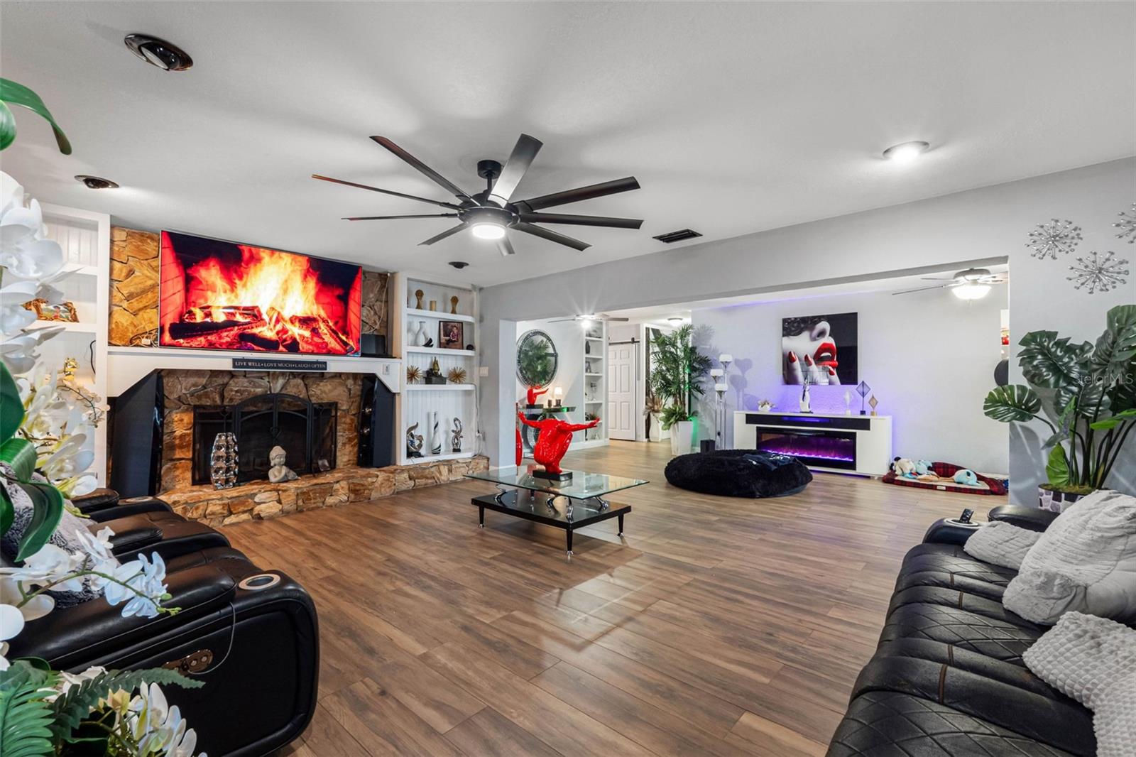LECLARE ESTATES - Residential