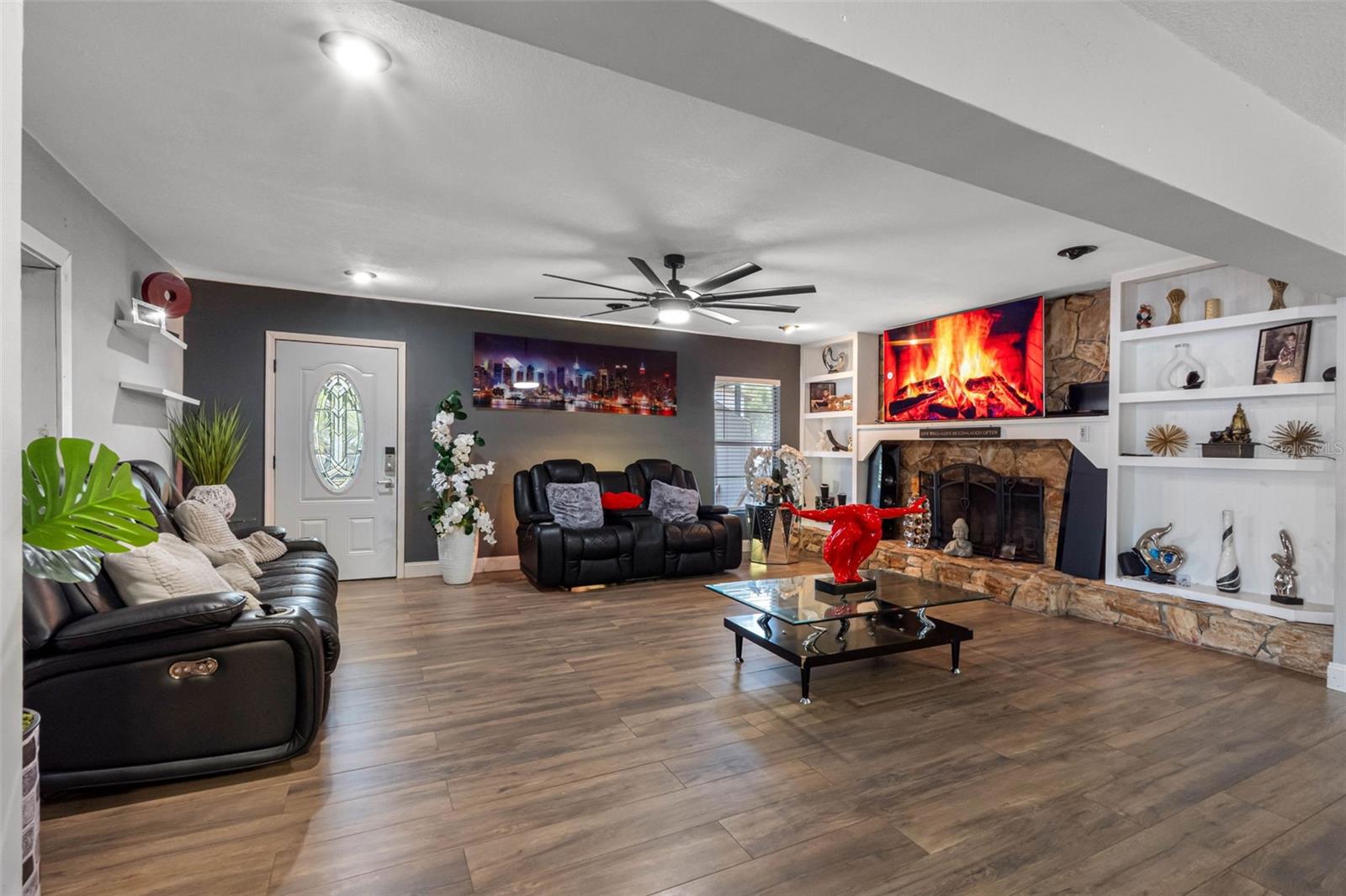 LECLARE ESTATES - Residential
