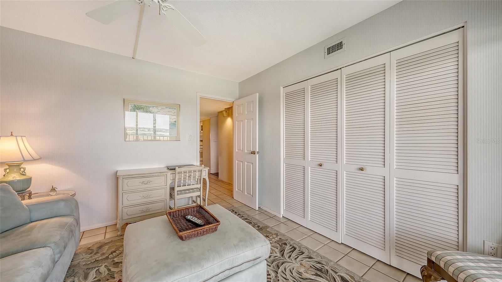 POINTE ON MIDNIGHT PASS - Residential