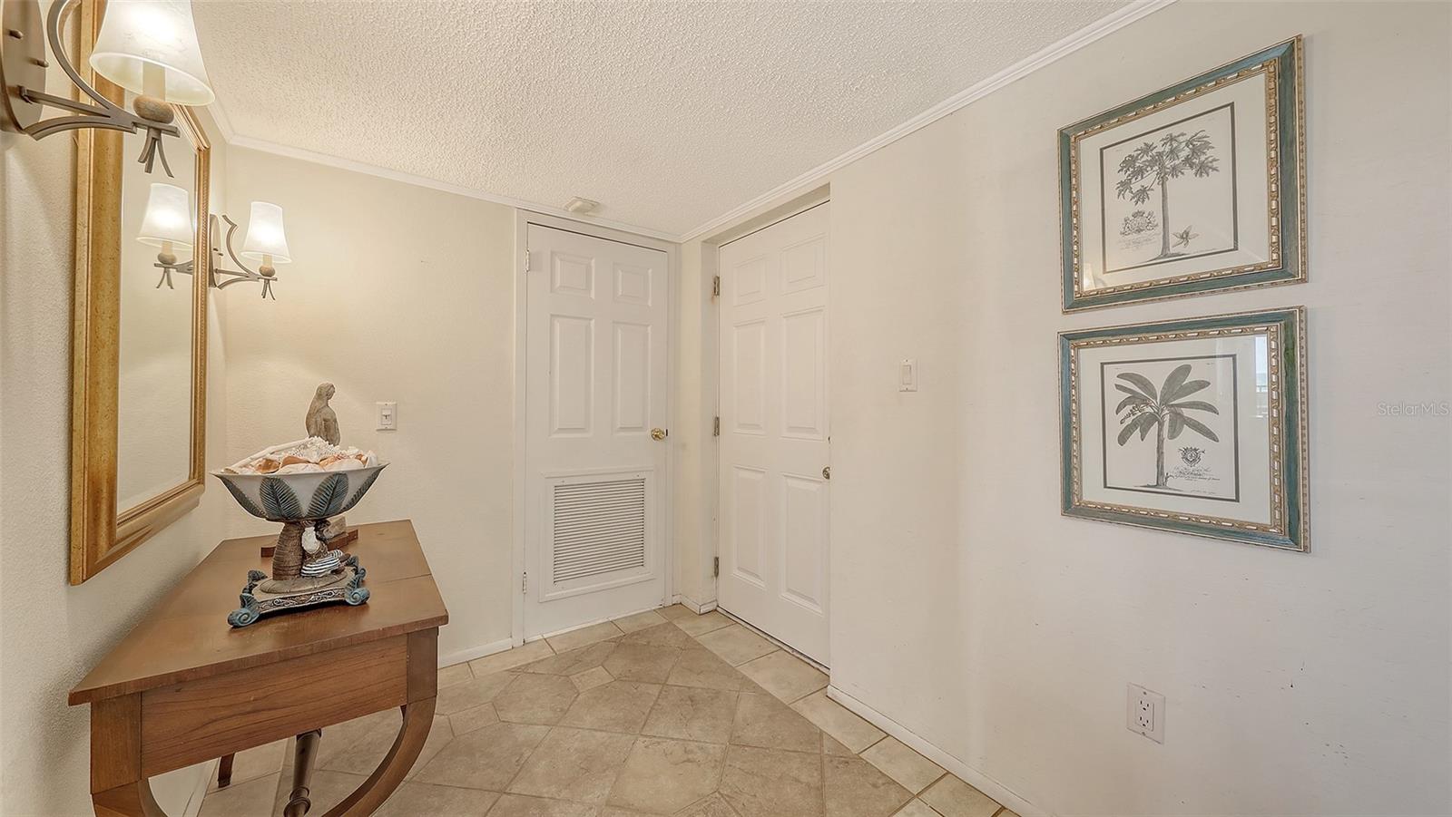 POINTE ON MIDNIGHT PASS - Residential