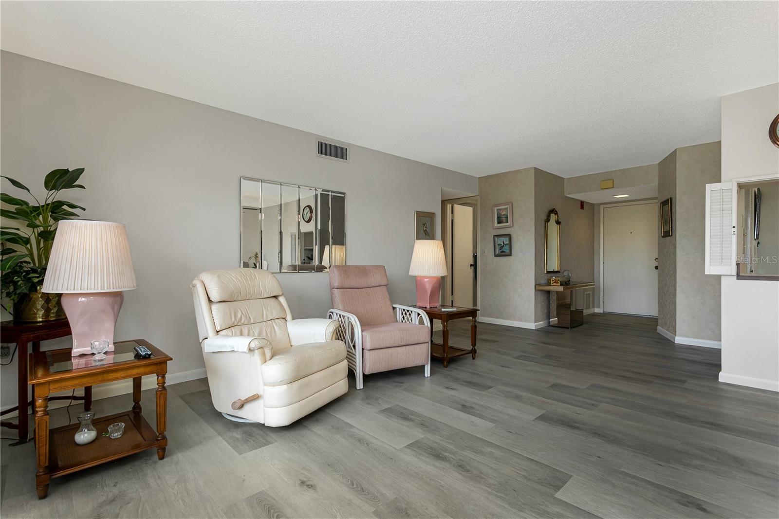 IRONWOOD FOURTEENTH - Residential