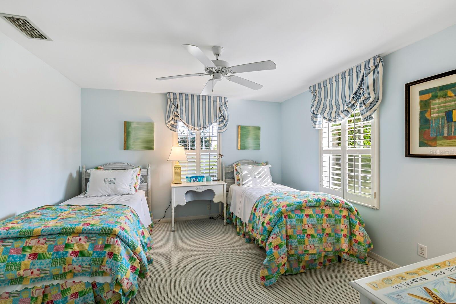 HARBOR DRIVE WATERWAYS - Residential