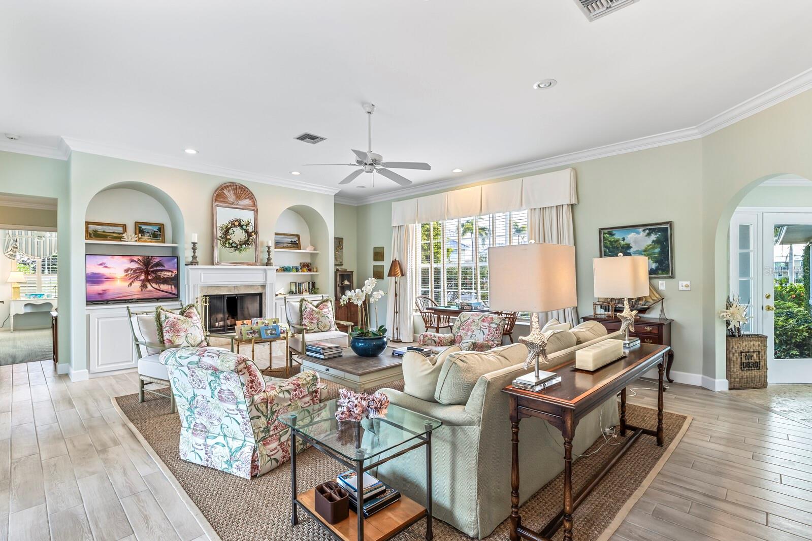 HARBOR DRIVE WATERWAYS - Residential