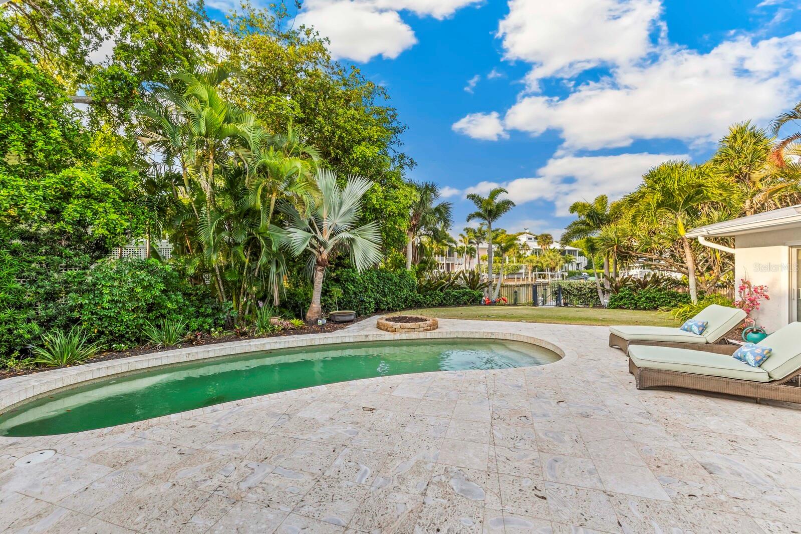 HARBOR DRIVE WATERWAYS - Residential