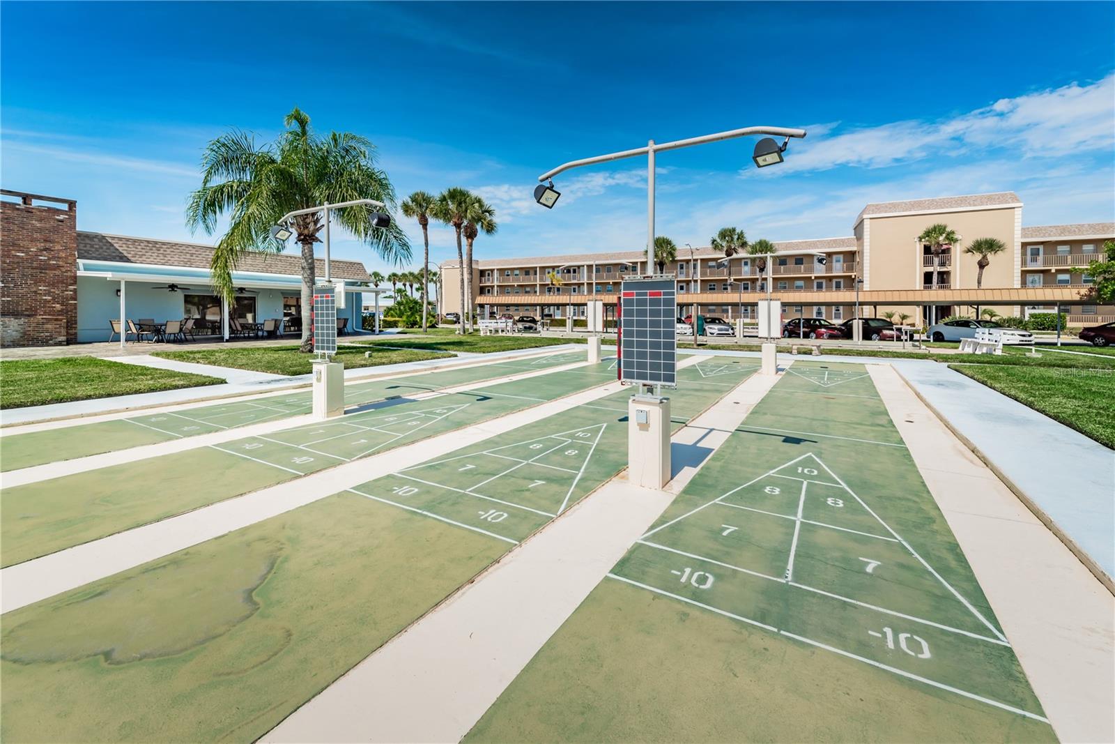 BOCA CIEGA POINT EAST - Residential