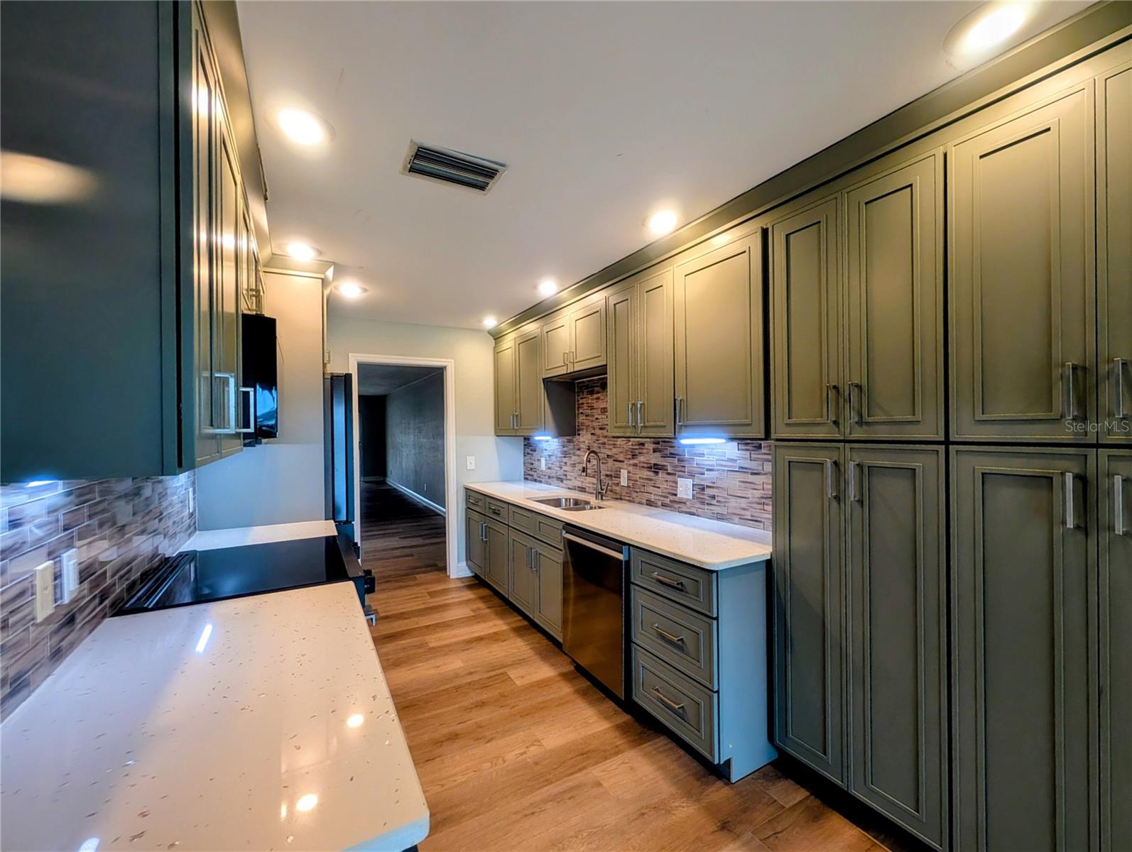 BOCA CIEGA POINT EAST - Residential