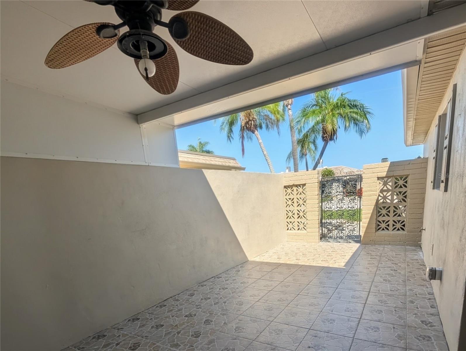 BOCA CIEGA POINT EAST - Residential