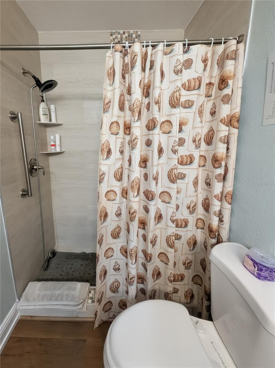BOCA CIEGA POINT EAST - Residential