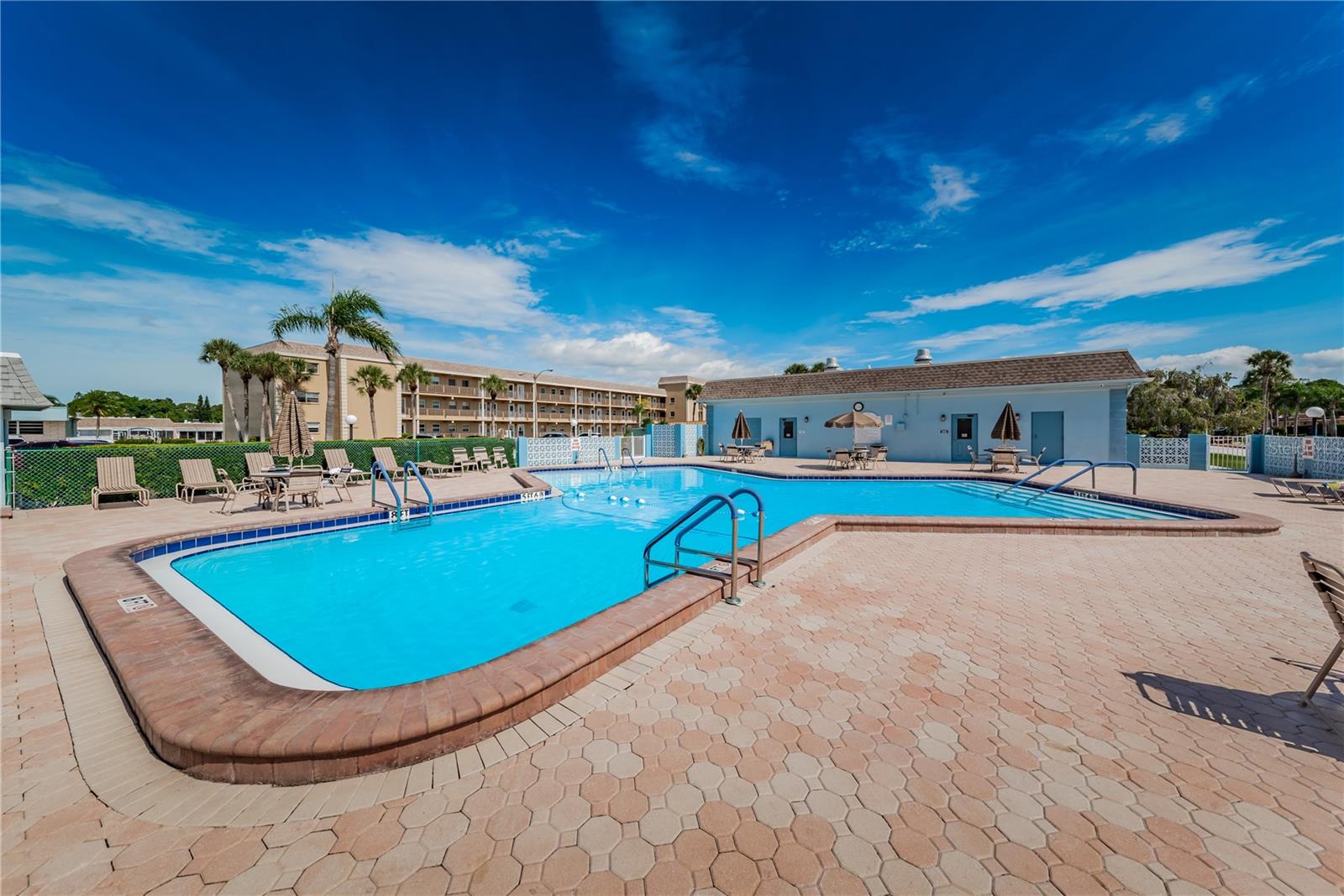 BOCA CIEGA POINT EAST - Residential