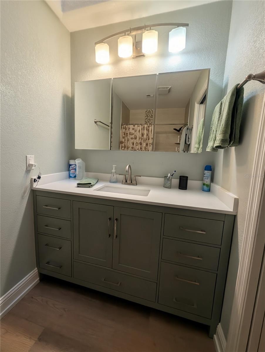 BOCA CIEGA POINT EAST - Residential