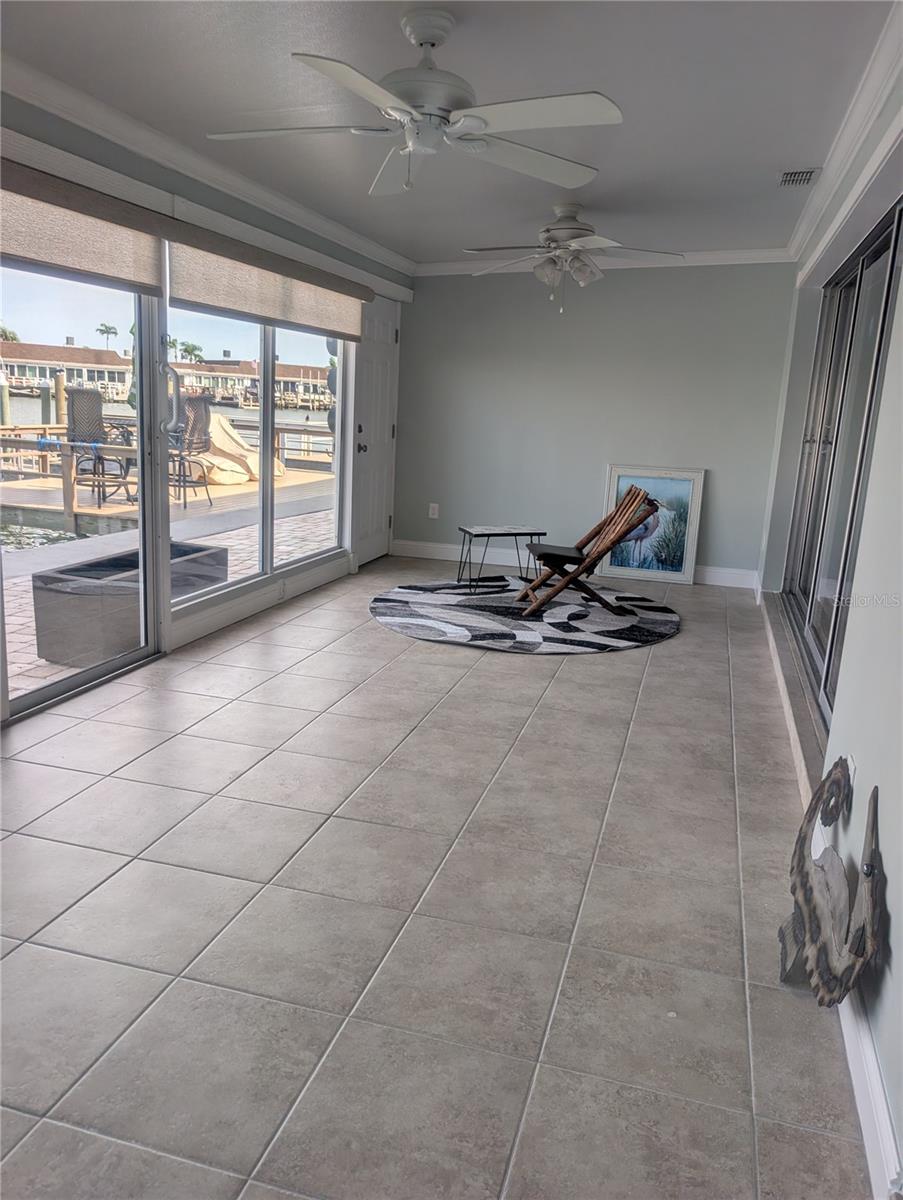 BOCA CIEGA POINT EAST - Residential