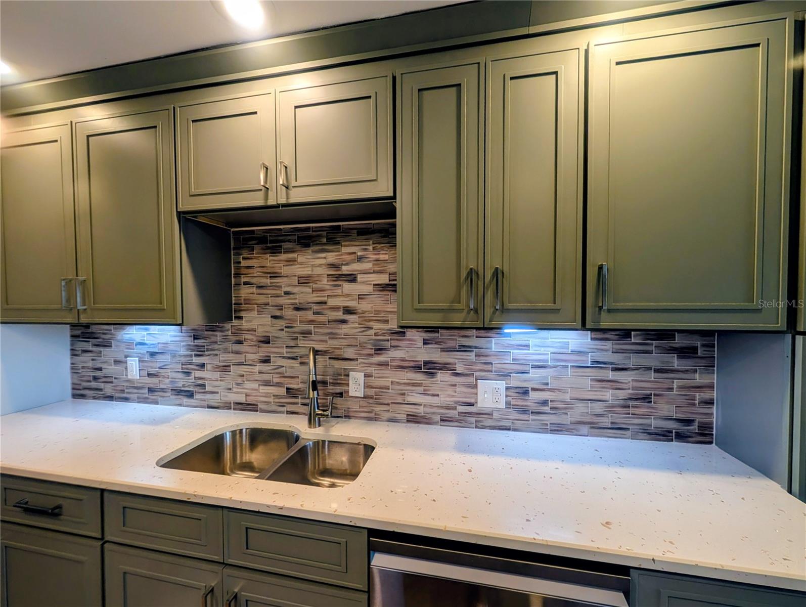 BOCA CIEGA POINT EAST - Residential