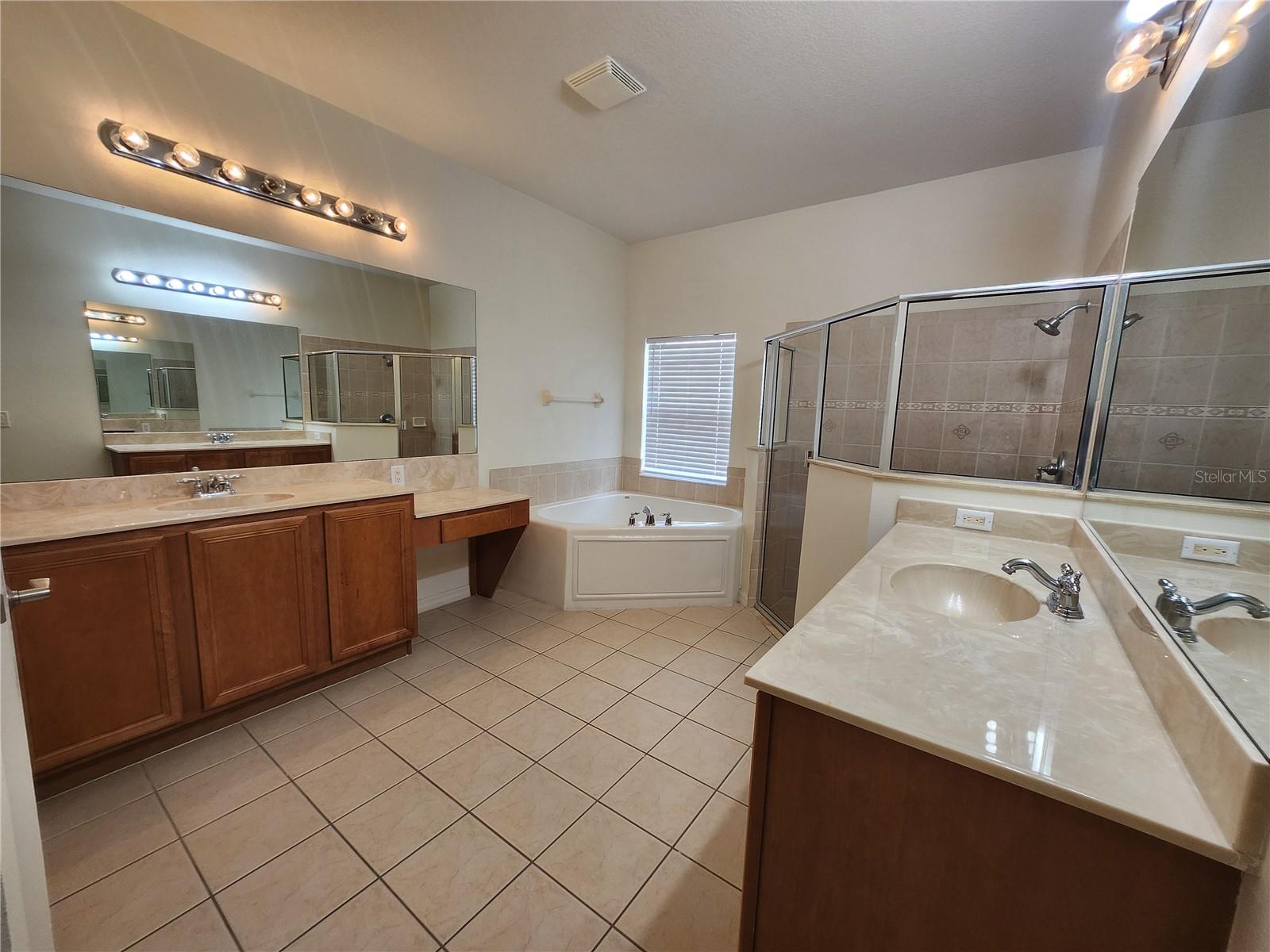 LIVE OAK PRESERVE PH 1C VILLAGES 03 04 05 06 - Residential Lease