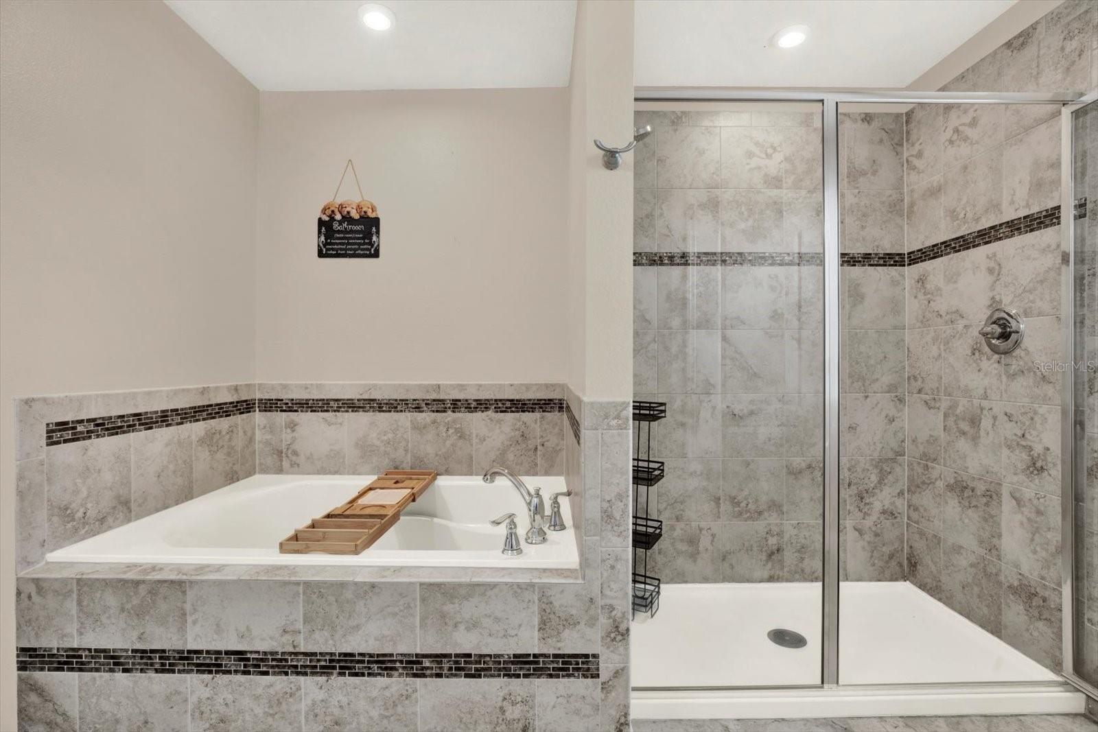 LUCAYA LAKE CLUB PH 3 - Residential
