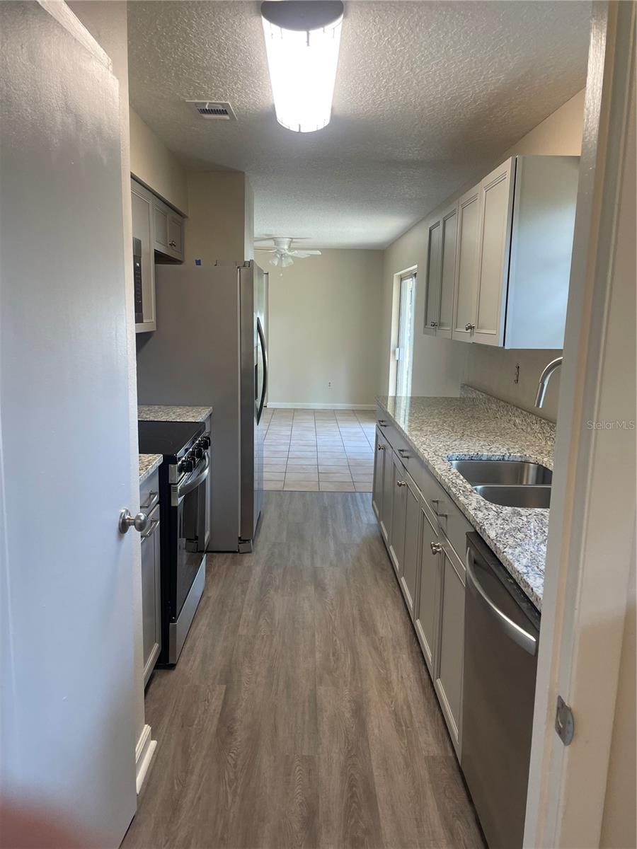 LAKE WAYMAN HEIGHTS - Residential