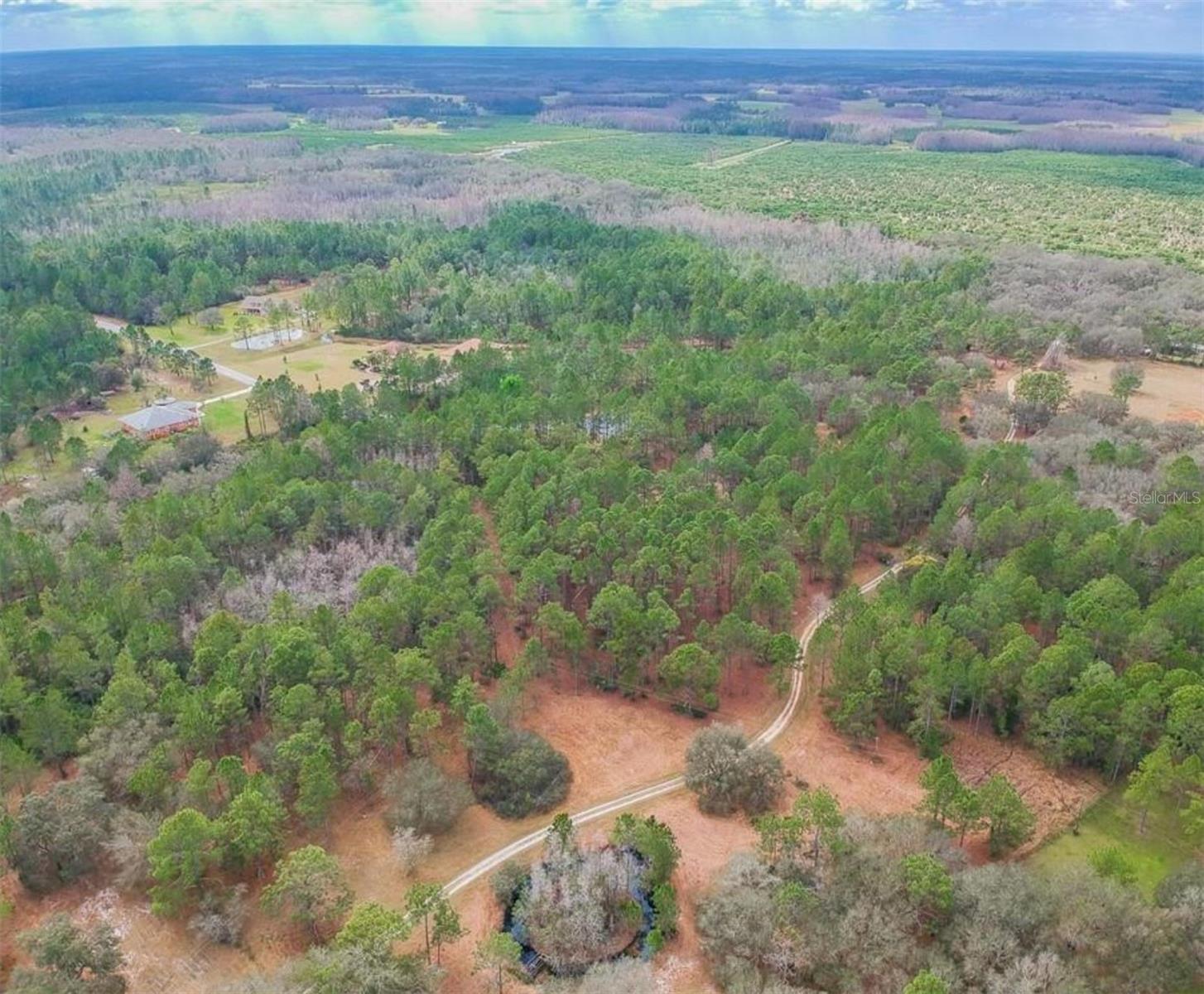 GROVELAND FARMS - Land
