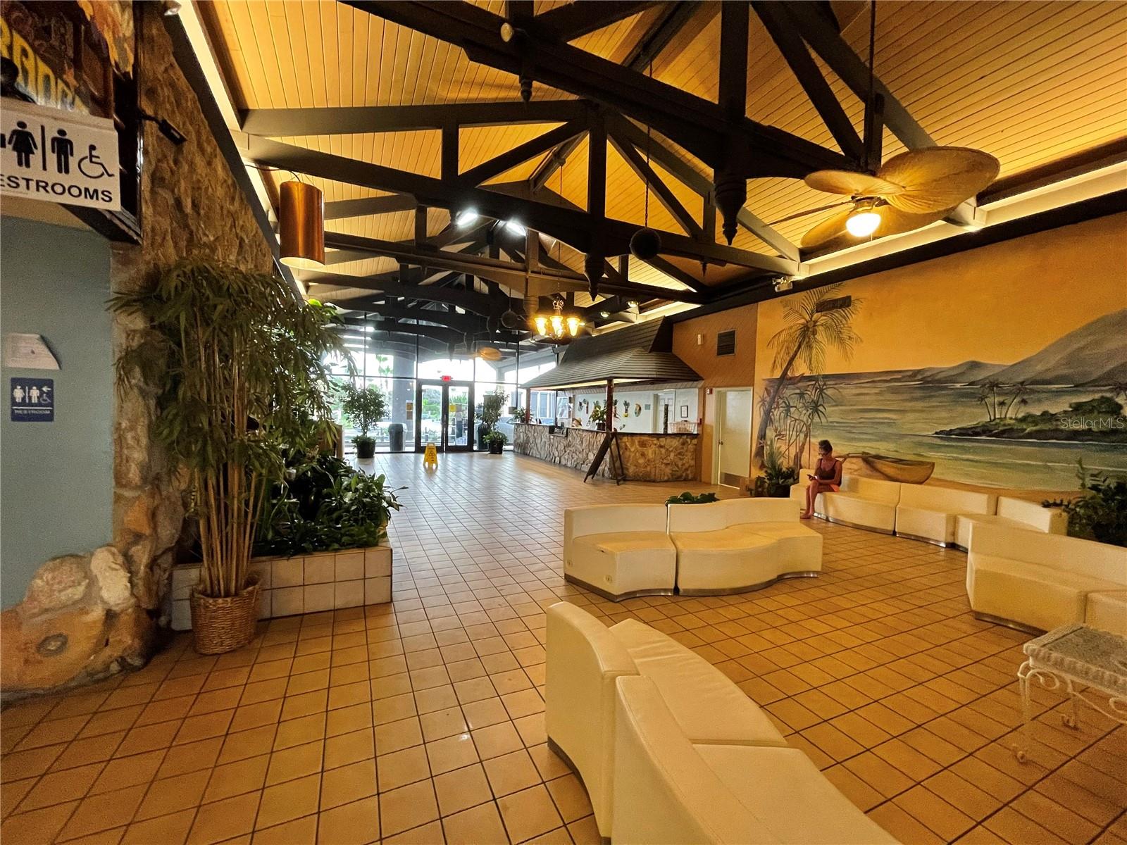 HAWAIIAN INN BEACH RESIDENCE - Residential