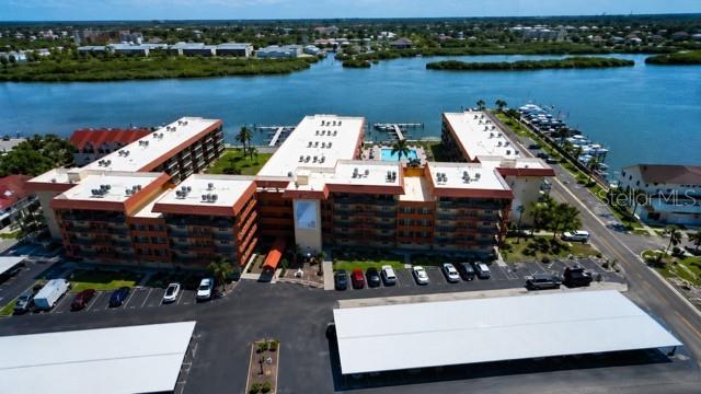 BAY MARINER THE CONDO - Residential